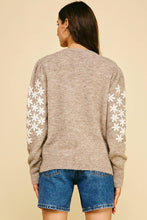 FLORAL EMBROIDERED DETAIL SWEATER - 6491W: MOCHA / M