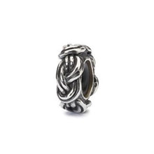 Savoy Knot Spacer