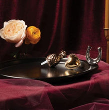 Nora Fleming Anfora collab oval server with 3 exclusive minis Ovalado