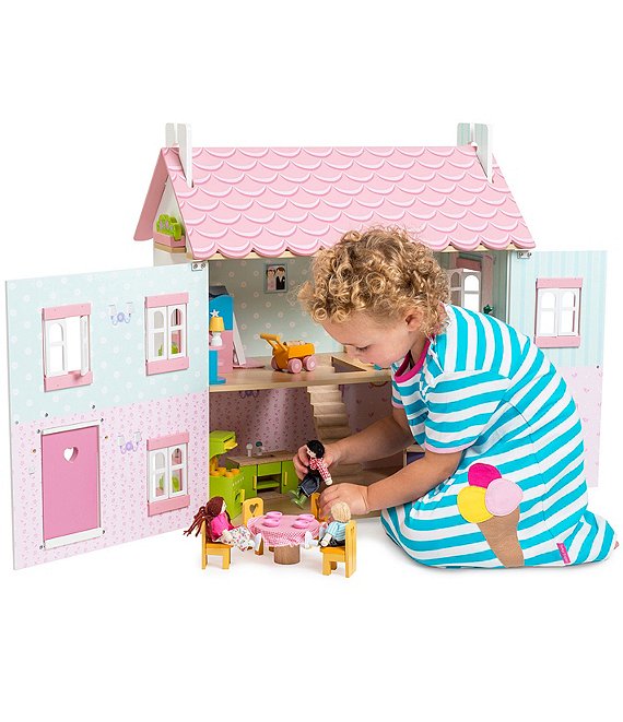Sophie's doll house discount
